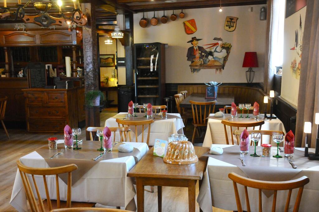 阿拉红屋酒店及餐厅 巴尔 外观 照片